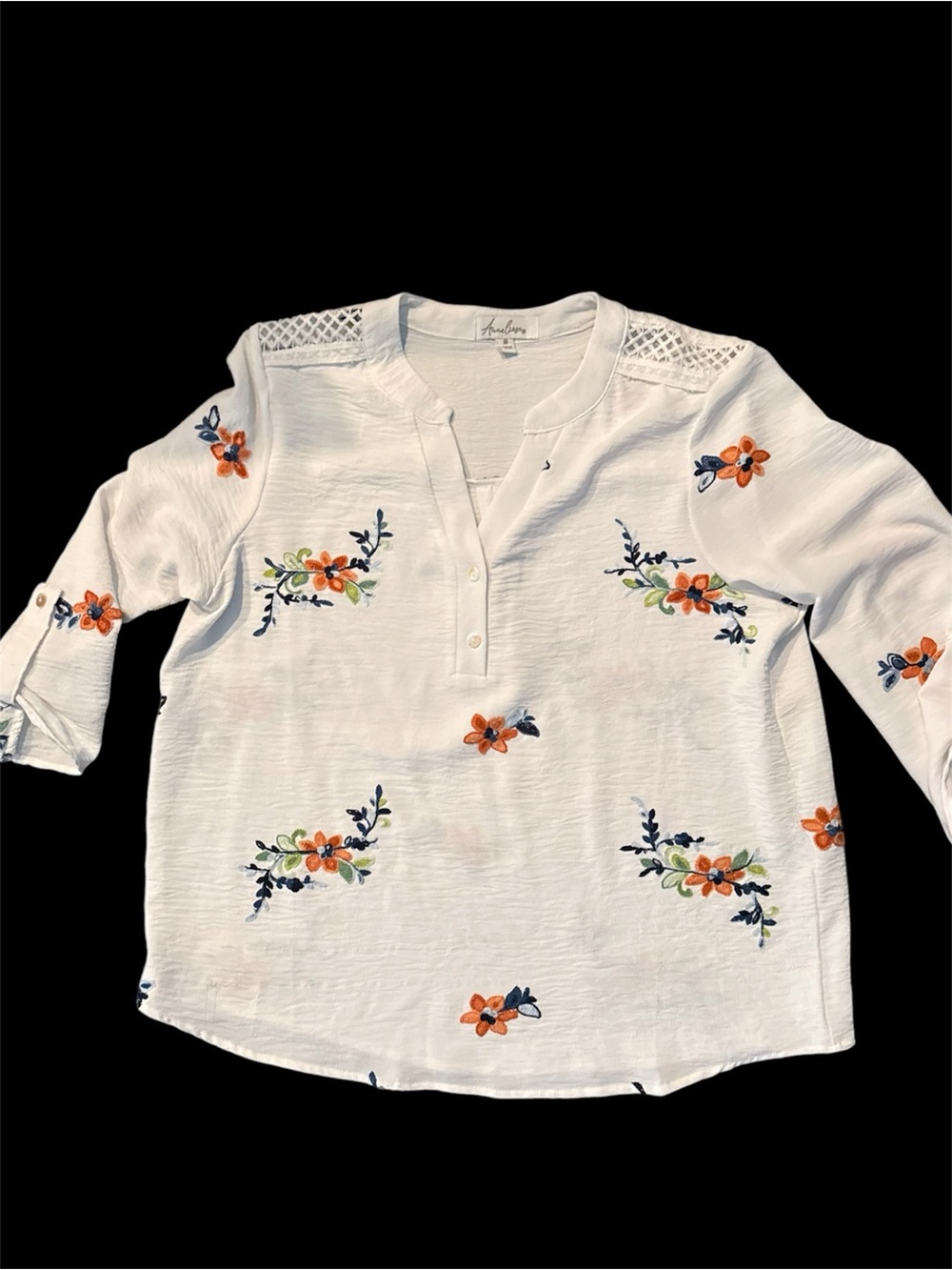 Embroidered White Floral Split-Neck Women’s Top